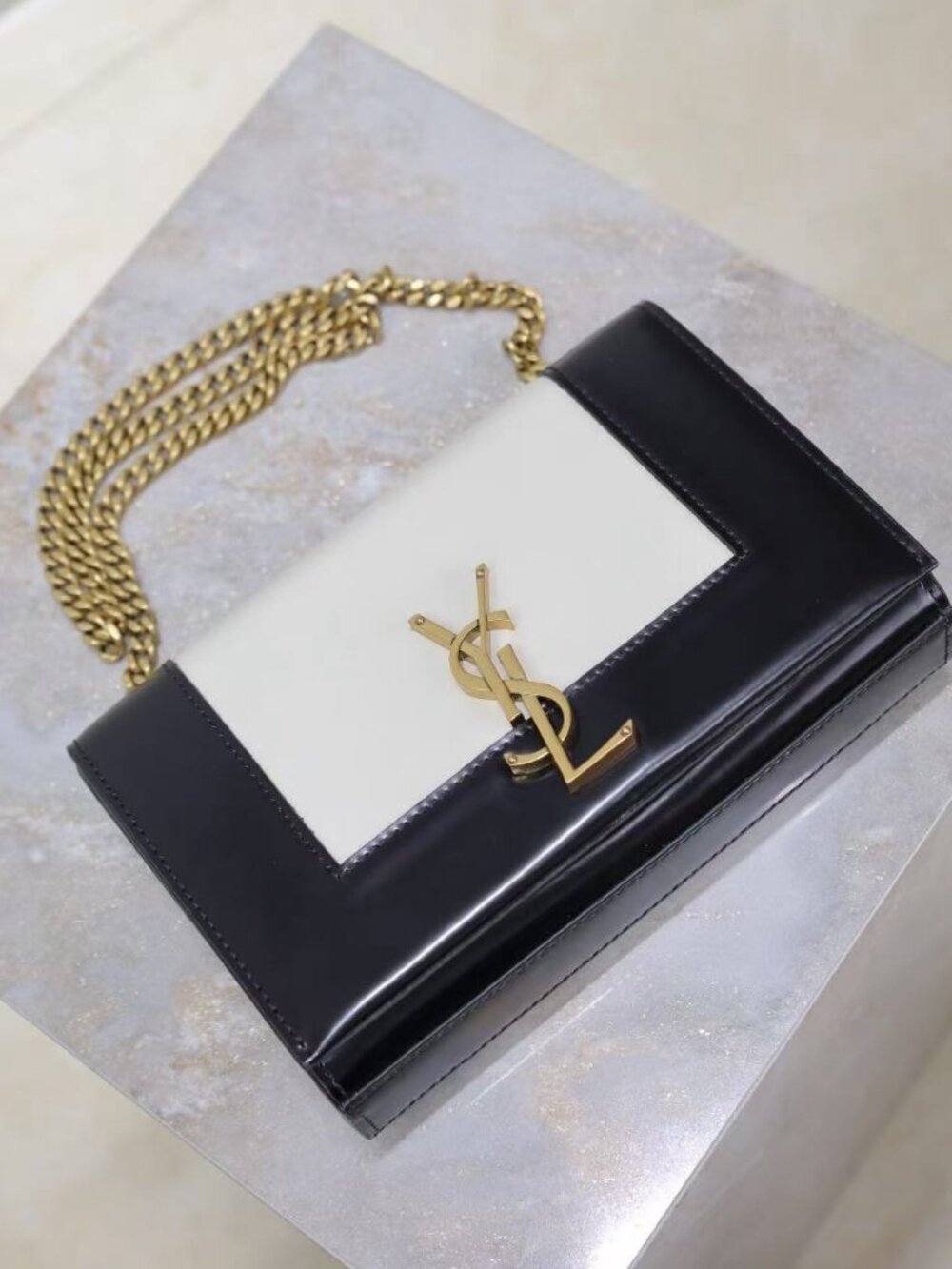 SAINT LAURENT KATE Medium Chain Bag in Black & White Patent Leather - Picture 6 of 9